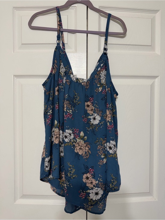 torrid Tops - TORRID blue floral blouse size 3 button front spaghetti straps
